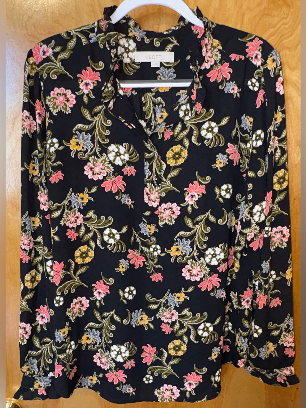 LOFT black floral print woven 1/2 button down blouse Size XL ruffle trim